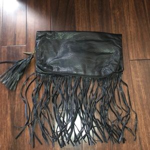 Tassle clutch